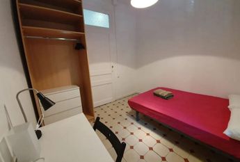 Ronda de Sant Antoni, Barcelona, Catalonia 08001