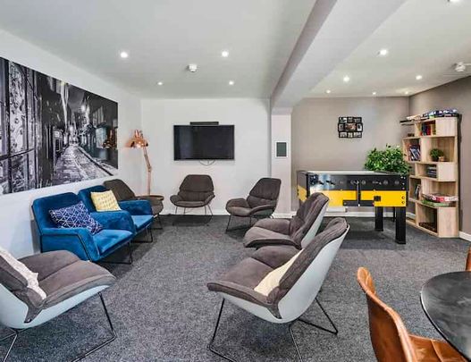 Studio Gold - Photo 1