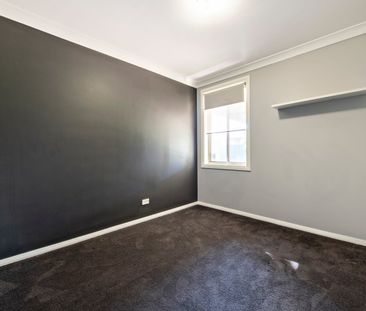 Spacious Four Bedroom Family Home - Photo 3