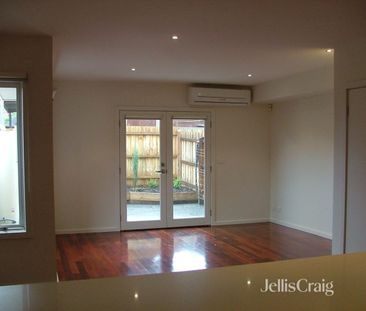 Three Bedroom Townhouse in Northcote - Photo 5