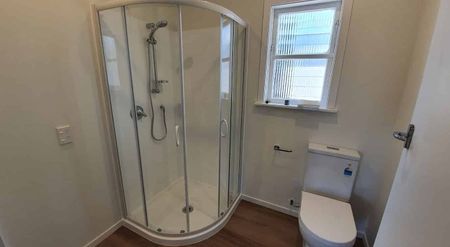 Spacious, Renovated 3 Bedroom Home – Ready to Move - Photo 4