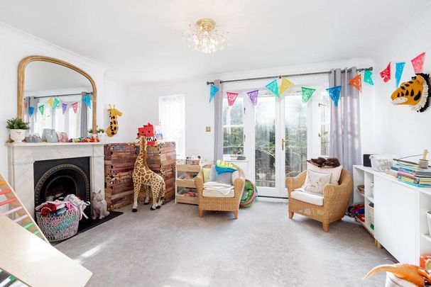 4 bedroom townhouse to rent - Photo 1