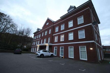 Park House, Station Road, Loudwater, High Wycombe, HP10 - Photo 3