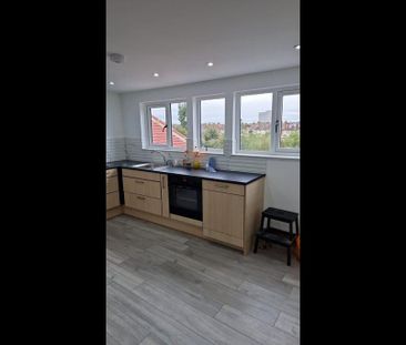 Studio to rent - Photo 6