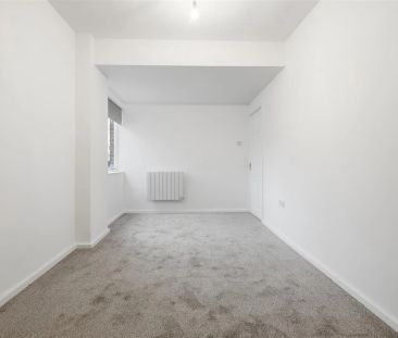 1 Bedroom Flat - Above Shop - Photo 1