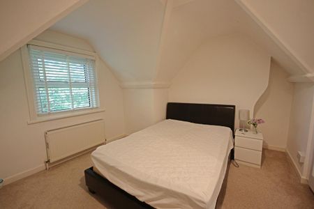 3 bedroom flat to rent - Photo 5