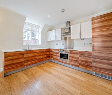 Shoppenhangers Road, Maidenhead - Photo 1