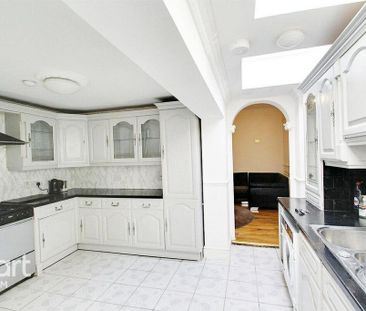 4 bedroom terraced house to rent - Photo 2