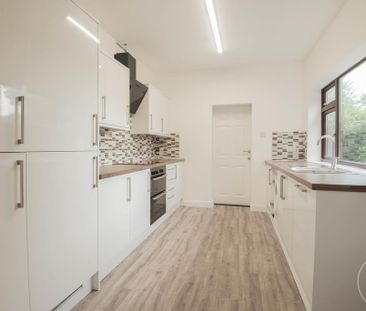 6 bedroom end of terrace house to rent - Photo 3