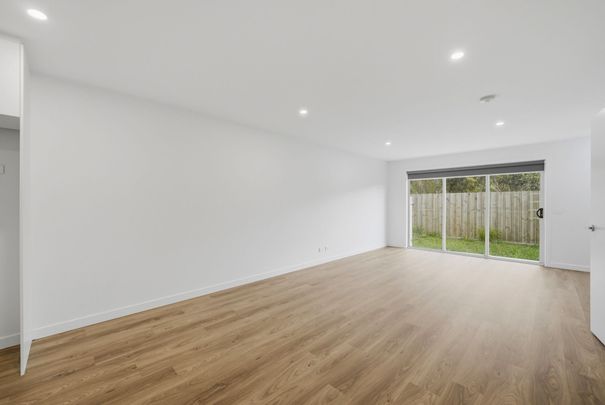 Moir Road Townhouse - Photo 1