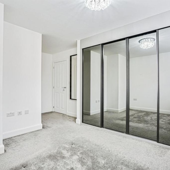 4 bedroom detached house to rent - Photo 1
