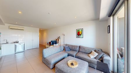 Modern 2-Bedroom Apartment in Prime Brunswick East - Photo 3