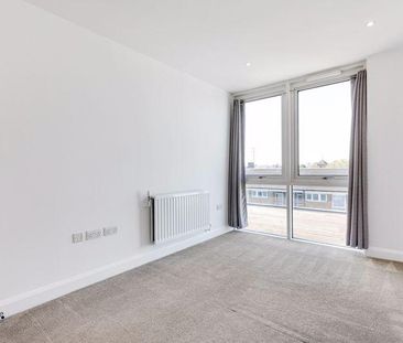 3 bedroom apartment to rent - Photo 4