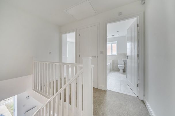 Cygnet Close - Photo 1