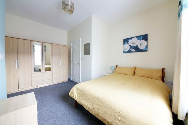1 bedroom in a house share to rent - Photo 1