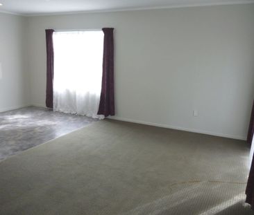 Property Management37 Childers Rd, Ranui - House for Rent - Photo 4