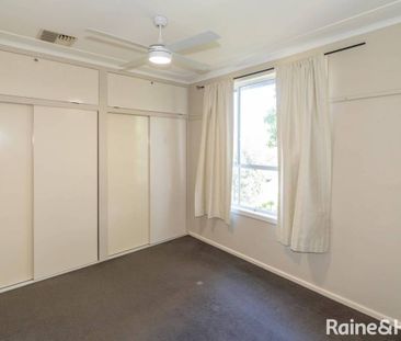 EASY LIVING IN MOUNT AUSTIN - Photo 3