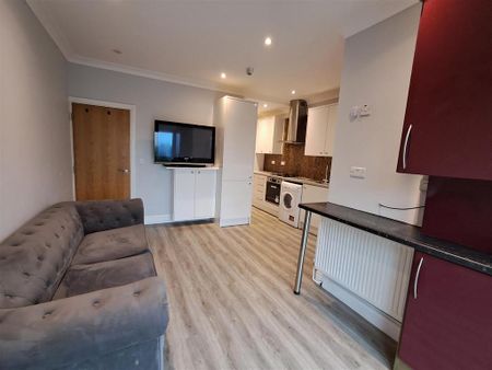 1 bedroom flat to rent - Photo 3