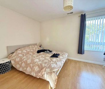 Silversmiths Way, Woking, Surrey, GU21 - Photo 2