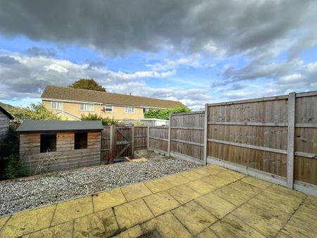 2 bedroom end of terrace house to rent - Photo 2