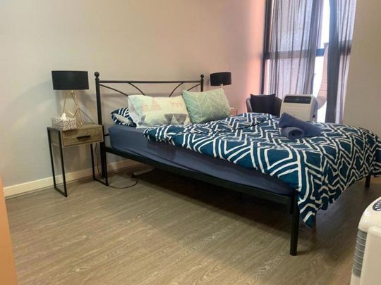 MODERN CITY ONE-BEDROOM WITH CAR SPACE - Photo 1