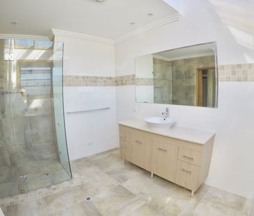 SUBSTANTIAL FAMILY HOME! - Photo 6