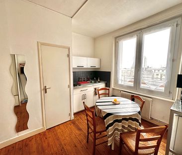 Location Appartement 1 pièce 35m² - Photo 2