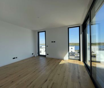 Mit dem Aufzug direkt in die Traumwohnung am Zwenkauer See! - Photo 4