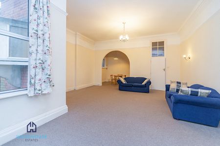 Bracknell Gardens, London, NW3 - Three Bedroom Flat To Rent - £658 pw / £2,850pcm - Photo 2