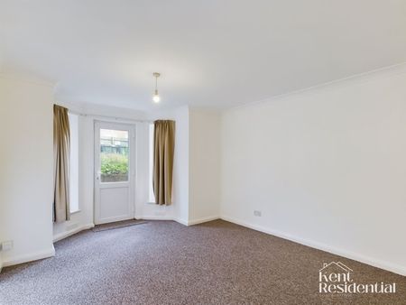 2 bed flat to rent in Tonbridge Road, Maidstone, ME16 - Photo 4