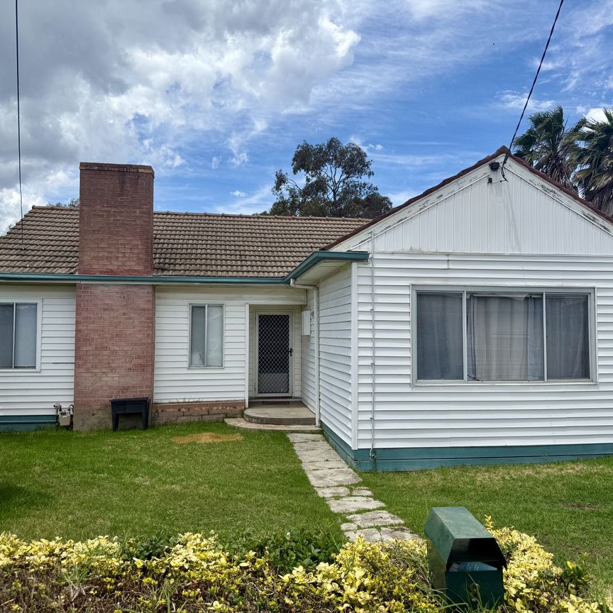 8 Jasmine Street, Bell Park - Photo 1