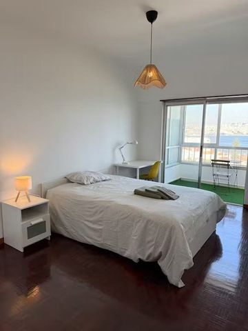 Avenida 25 de Abril de 1974, Almada, Setúbal Municipality 2800 - Photo 2