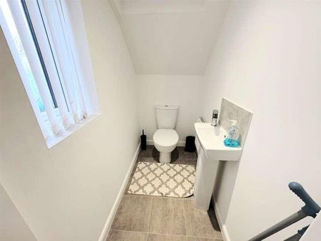 Sunfield Avenue, Huyton, Liverpool, L36 - Photo 4