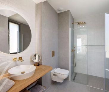 Maison à louer Tourrettes Sur Loup, Cote d'Azur, France7 000 EUR / ... - Photo 3
