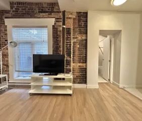 1 room apartment of 46m² in Quebec - Photo 2