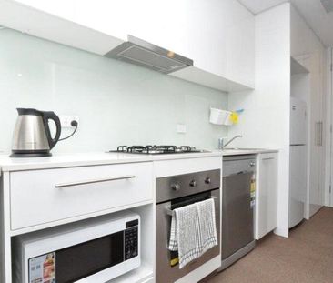 1908/18 Mt Alexander Road - Photo 5