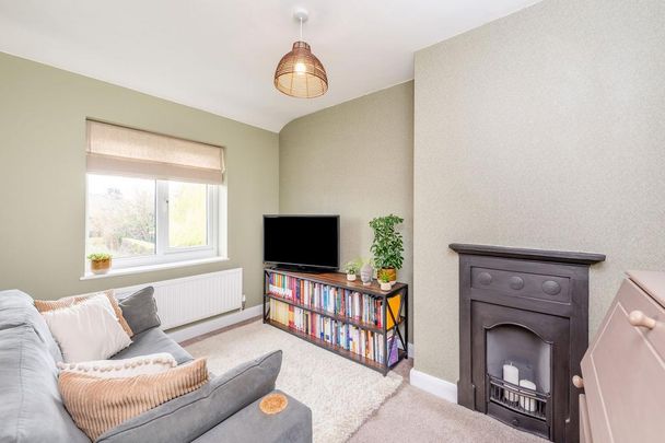 3 bedroom end of terrace house to rent - Photo 1