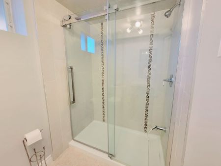 For Lease - 62 Laidlaw Drive Unit# bsmt, Barrie, Ontario - Photo 4