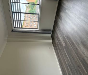 Spacious & Modern 2-Bedroom Unit – Excellent Location on Wallace St... - Photo 1