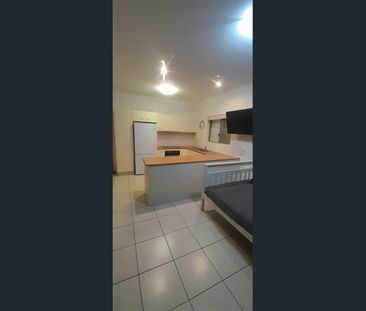 New Ensuite 2 Blocks from Sylvan Beach Bribie Island - Photo 2