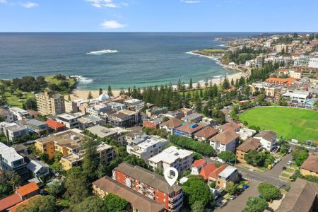 LUXURY PENTHOUSE LIVING WITH SWEEPING OCEAN VIEWS - Photo 5