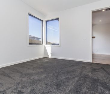 3/19 Beckett Street, Chadstone VIC 3148 - Townhouse For Rent | Domain - Photo 3