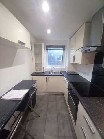 Room in a Shared Flat, Susan Constant Court, E14 - Photo 4