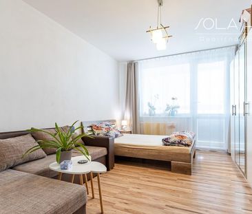 NA PRENÁJOM SLNEČNÝ 2 IZBOVÝ BYT S VLASTNOU ZASKLENNOU LOGGIOU | JE... - Photo 1