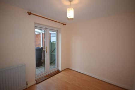 2 bedroom bungalow to rent - Photo 2