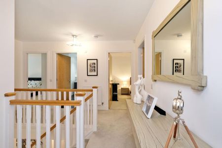 5 bedroom detached house to rent - Photo 4