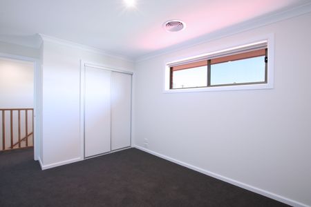 Two Bedroom Townhouse, In Walking Distance To Albury Cbd - Photo 2