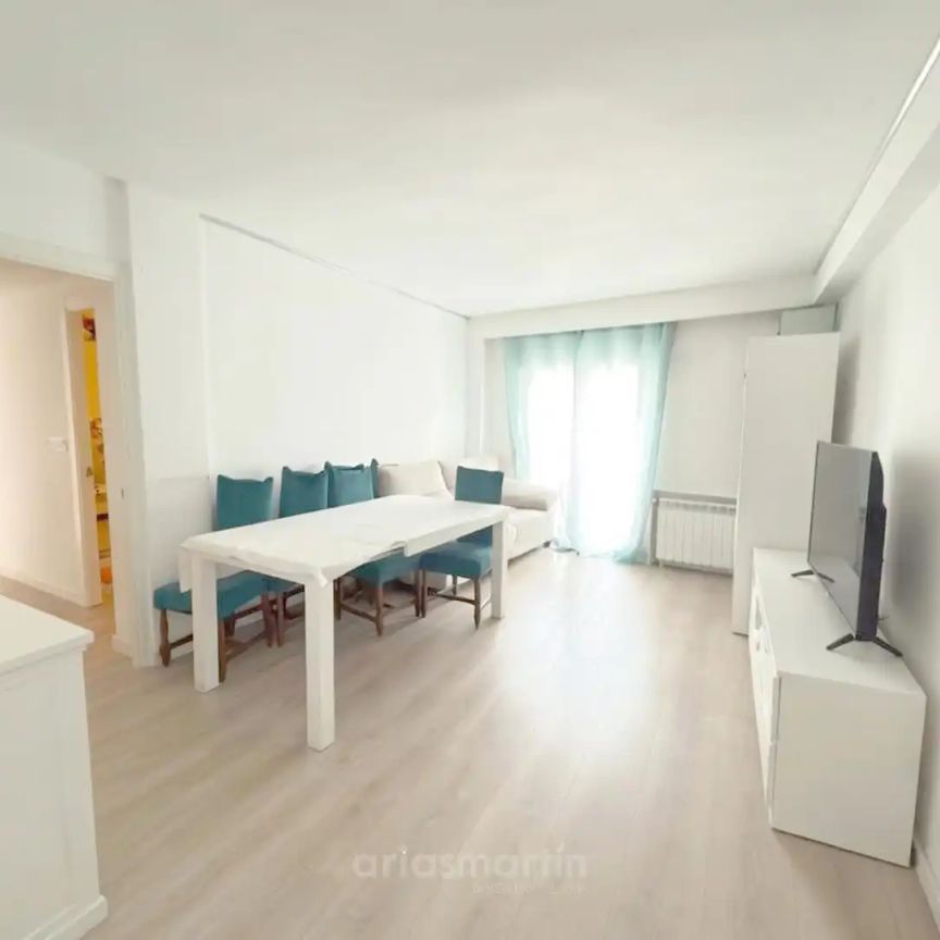 Piso de alquiler en Italia, de, 23, Carmelitas - Foto 1