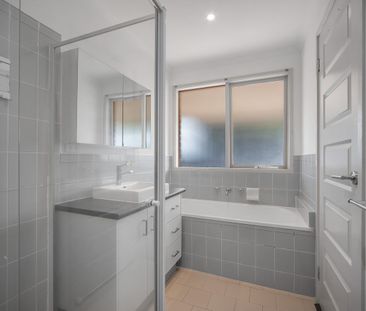 LOW MAINTENANCE FAMILY HOME - Photo 6