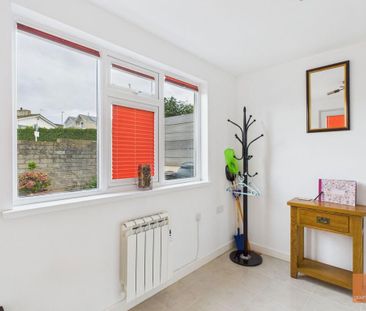 3 bedroom end of terrace house to rent - Photo 1
